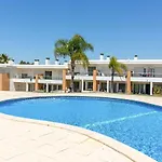 White House 80 By Ici * Albufeira